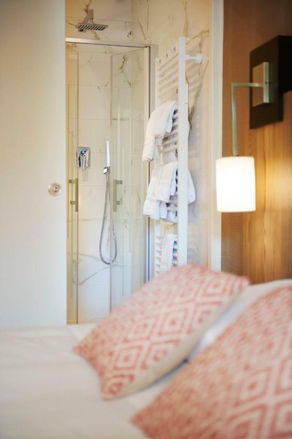 Pont Du Chalon And Restaurant Hotel 3*