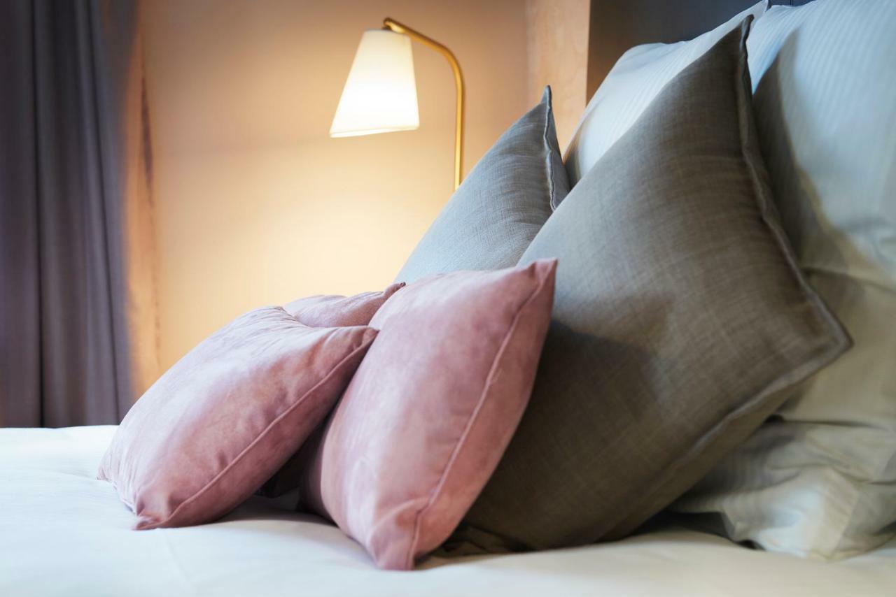 Hotel Pont Du Chalon And Restaurant 3*